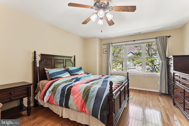 3814 Woodlawn Ct, Alexandria, VA 22304 - bedroom featuring light wood-style floors, baseboards, ceiling fan, and visible vents