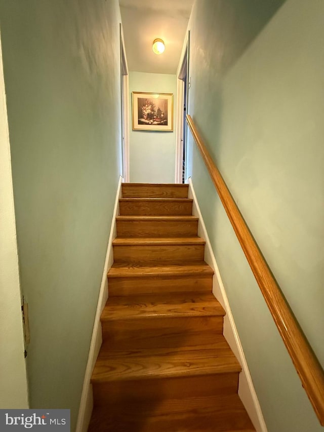 2703 Branch Pike, Cinnaminson, NJ 08077 - view of staircase