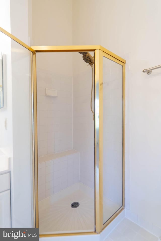 6038 Kelsey Ct, Falls Church, VA 22044 - bathroom featuring a shower stall and vanity
