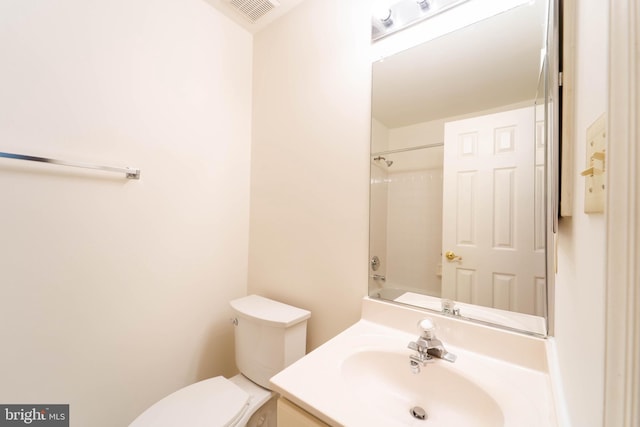 6038 Kelsey Ct, Falls Church, VA 22044 - full bathroom featuring vanity, visible vents, and toilet