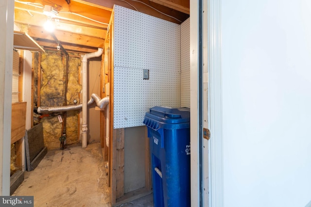 6038 Kelsey Ct, Falls Church, VA 22044 - view of utility room