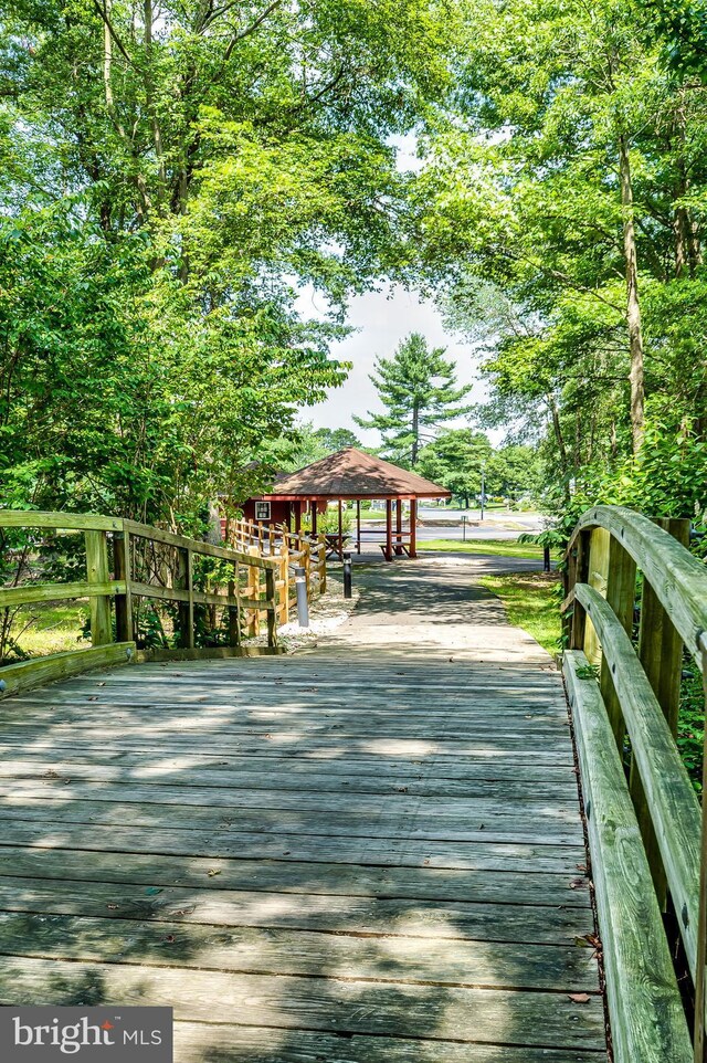 6 Finchley Ct, Southampton, NJ 08088 - surrounding community featuring a gazebo and a wooden deck