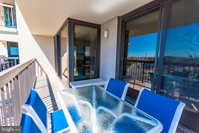 11500 Coastal Hwy Unit 317, Ocean City, MD 21842 - balcony featuring outdoor dining area