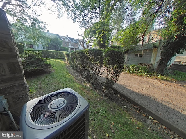 2710 N 47th St, Philadelphia, PA 19131 - view of yard with central air condition unit