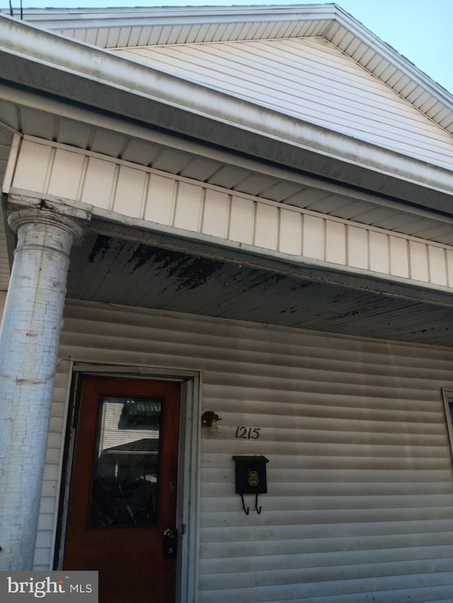 view of exterior entry