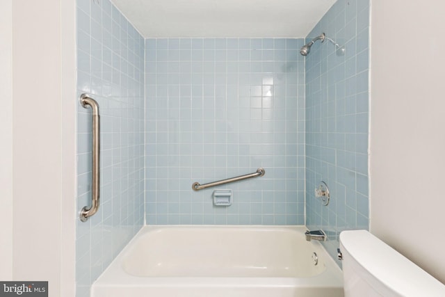 1420 Locust St Unit 6Q, Philadelphia, PA 19102 - full bath featuring toilet and tub / shower combination