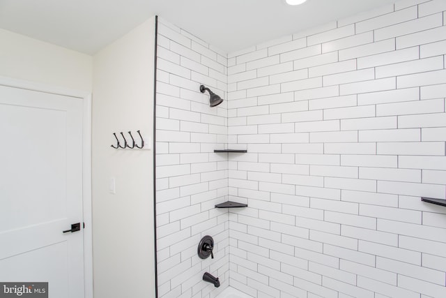 1102 Dolores Ln, Croydon, PA 19021 - full bath with  shower combination