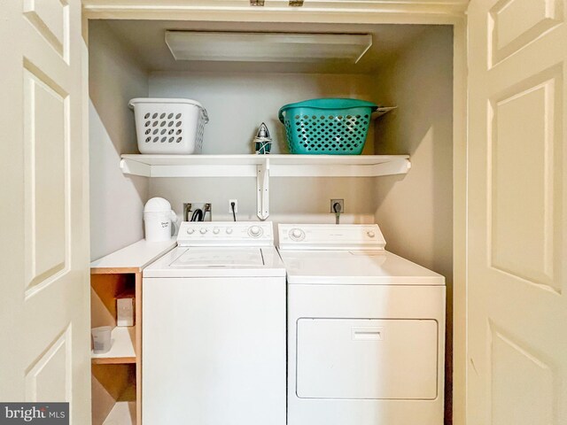 1909 Marsh Hill Rd, Mc Henry, MD 21541 - clothes washing area featuring washing machine and dryer and laundry area