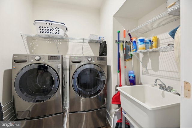 2101 Gails Ln, Mount Airy, MD 21771 - laundry area featuring laundry area, washing machine and clothes dryer, and a sink
