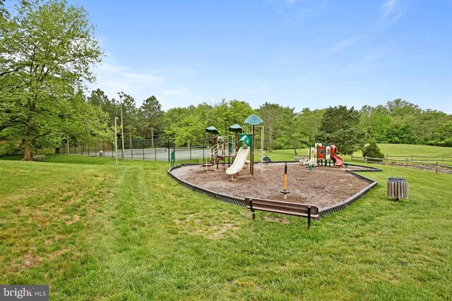 13663 Orchard Dr Unit 3663, Clifton, VA 20124 - view of communal playground