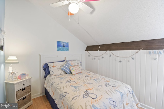 2818 Tern Dr Unit 9, Ocean City, MD 21842 - bedroom with ceiling fan, light wood-style flooring, and vaulted ceiling