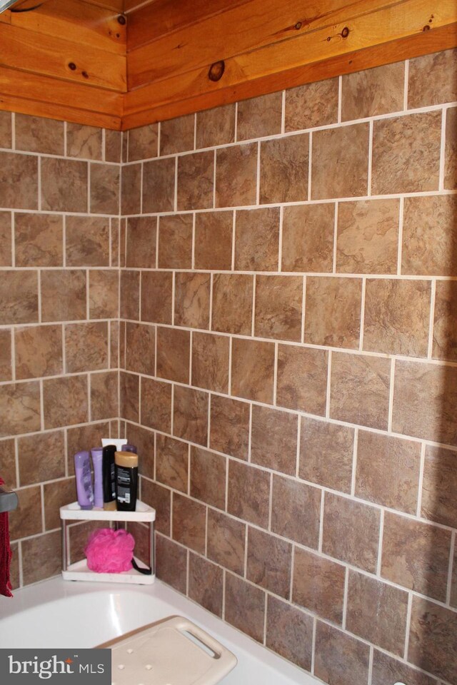 view of full bath