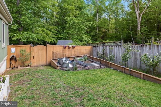 6266 Occoquan Forest Dr, Manassas, VA 20112 - view of yard with a garden