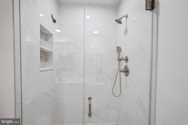 979 Powhatan St, Alexandria, VA 22314 - bathroom with a stall shower