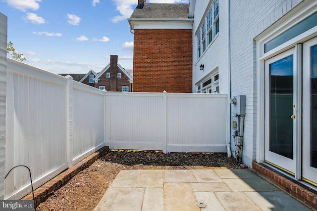 979 Powhatan St, Alexandria, VA 22314 - view of patio / terrace with a fenced backyard