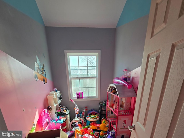 14248 Cunningham Dr SW, Cumberland, MD 21502 - game room with vaulted ceiling