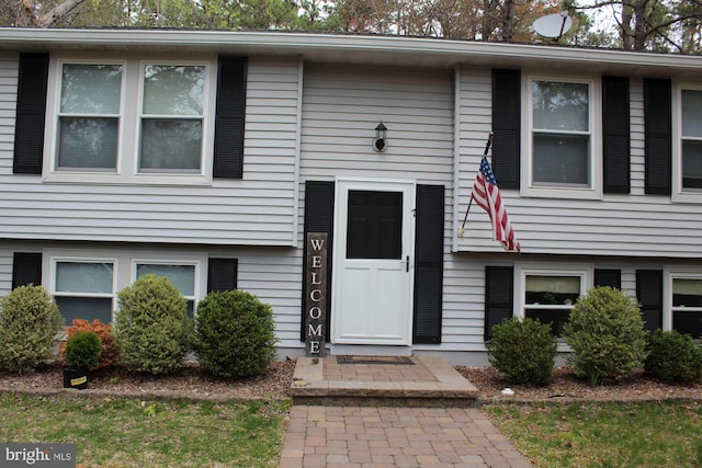 view of split foyer home