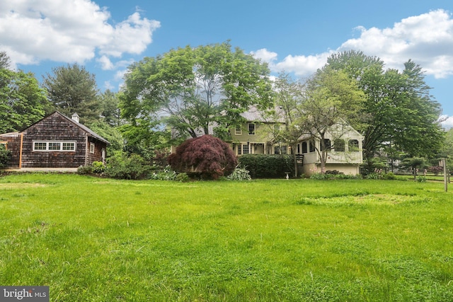view of grassy yard