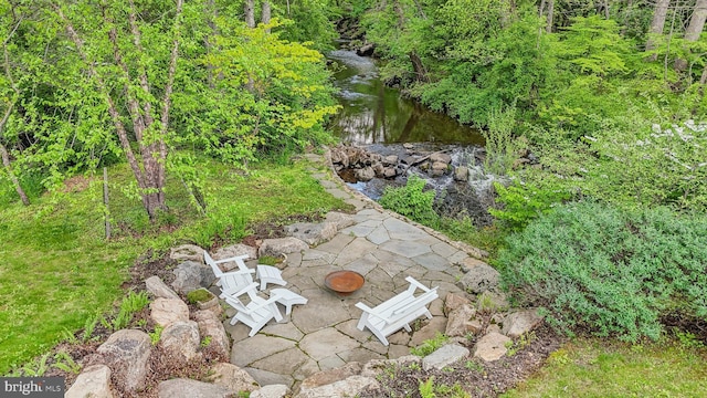 view of yard with a patio area