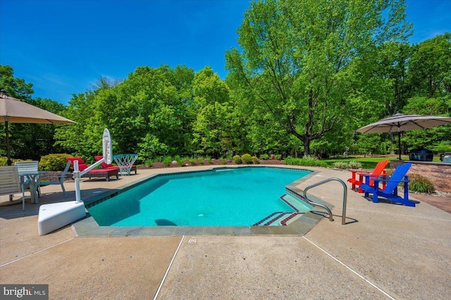 8412 Dasher Ct, Gaithersburg, MD 20882 - outdoor pool with a patio