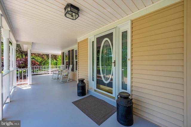 8412 Dasher Ct, Gaithersburg, MD 20882 - view of patio with covered porch