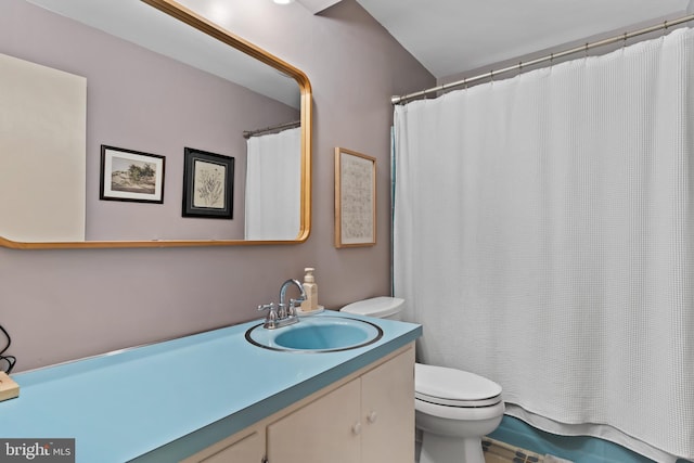 3 Round Hill Rd, Camp Hill, PA 17011 - bathroom with toilet and vanity