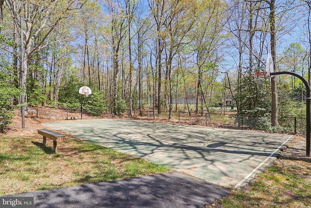 8519 Century Oak Ct, Fairfax Station, VA 22039 - view of sport court featuring fence and community basketball court
