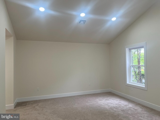 21 Piute Trl, Albrightsville, PA 18210 - bonus room featuring vaulted ceiling, recessed lighting, baseboards, and light carpet