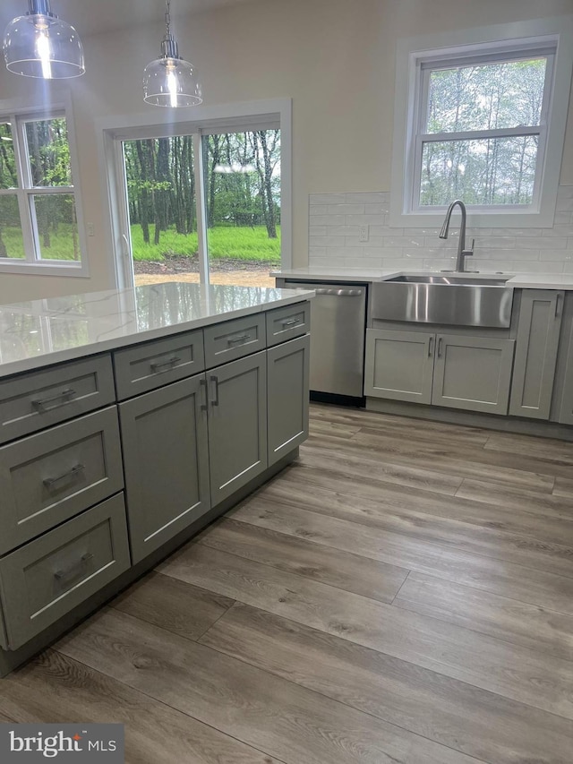 21 Piute Trl, Albrightsville, PA 18210 - kitchen with dishwasher, a sink, gray cabinetry, and plenty of natural light