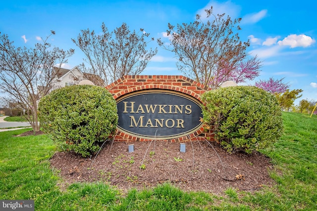 view of community / neighborhood sign