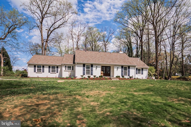312 Center Hill Rd, Wilmington, DE 19807 - ranch-style house with a chimney and a front lawn