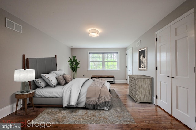 312 Center Hill Rd, Wilmington, DE 19807 - bedroom featuring visible vents, baseboards, and wood finished floors