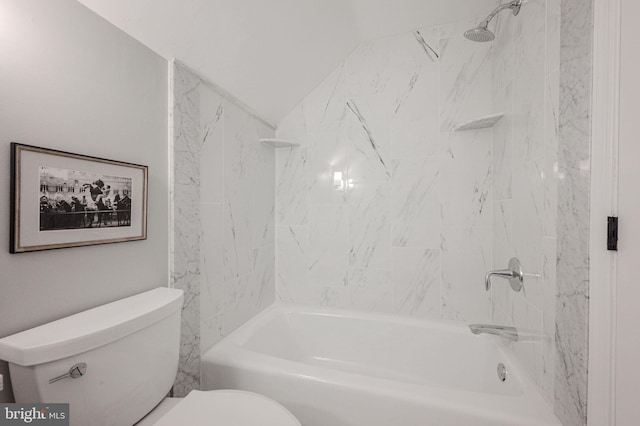 312 Center Hill Rd, Wilmington, DE 19807 - bathroom featuring shower / tub combination, toilet, and lofted ceiling