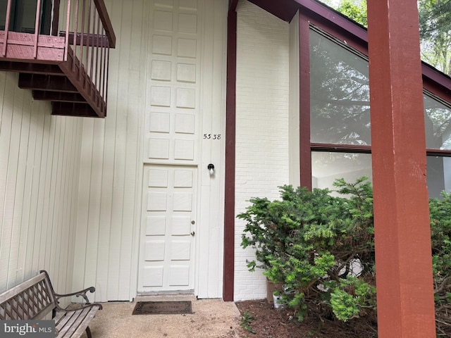 5338 Lightning View Rd, Columbia, MD 21045 - entrance to property featuring brick siding