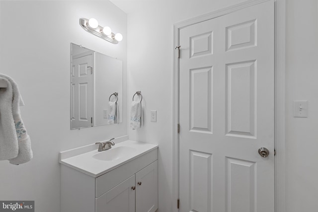 5338 Lightning View Rd, Columbia, MD 21045 - bathroom featuring vanity
