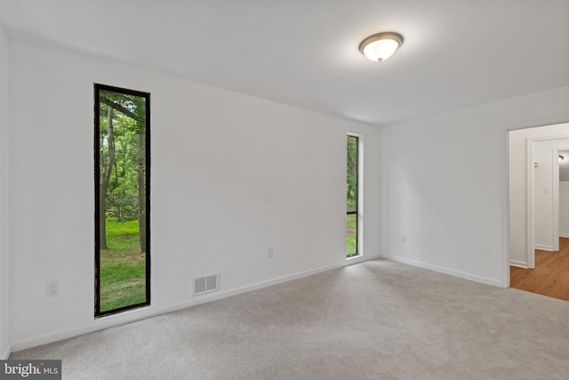 5338 Lightning View Rd, Columbia, MD 21045 - carpeted spare room featuring healthy amount of natural light and baseboards
