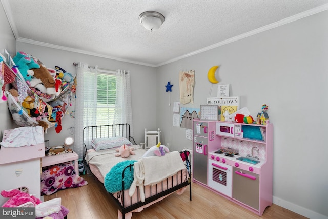 312 Richards Ferry Rd, Fredericksburg, VA 22406 - bedroom featuring crown molding, a textured ceiling, and wood finished floors
