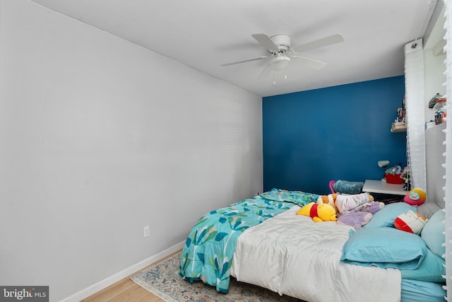 312 Richards Ferry Rd, Fredericksburg, VA 22406 - bedroom featuring wood finished floors, baseboards, and a ceiling fan