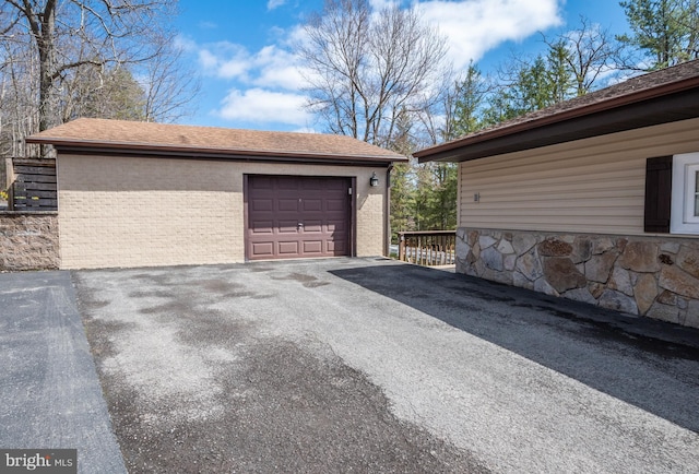 16 Jrs Dr, Mc Henry, MD 21541 - garage featuring aphalt driveway