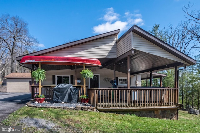 16 Jrs Dr, Mc Henry, MD 21541 - view of front of home featuring a deck