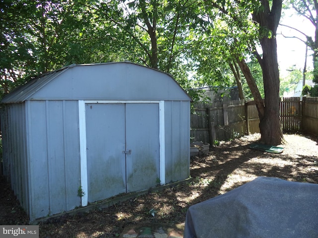 300 3rd Ave SE, Glen Burnie, MD 21061 - view of shed featuring fence