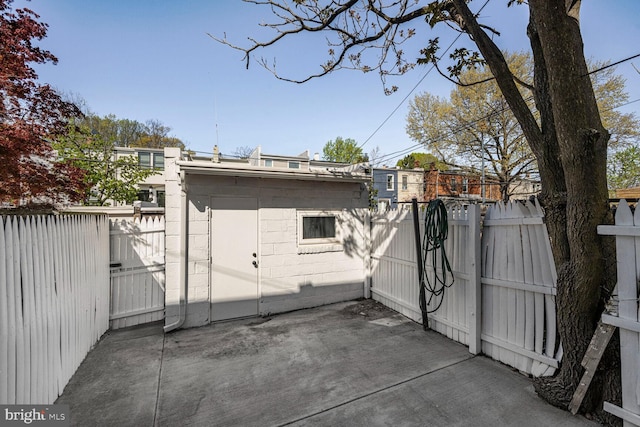 314 14th Pl NE, Washington, DC 20002 - exterior space featuring fence