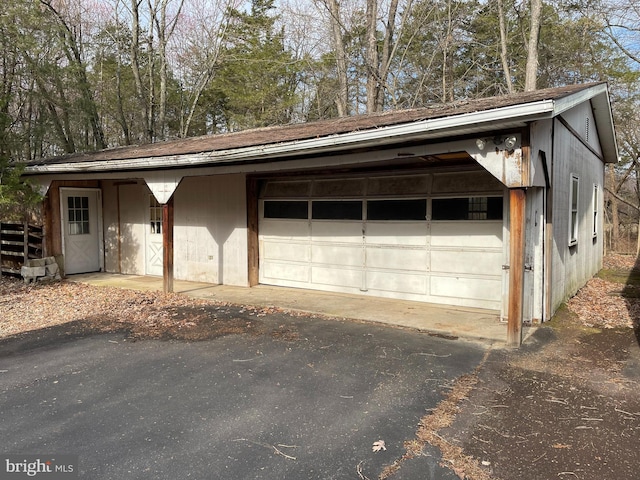 view of detached garage