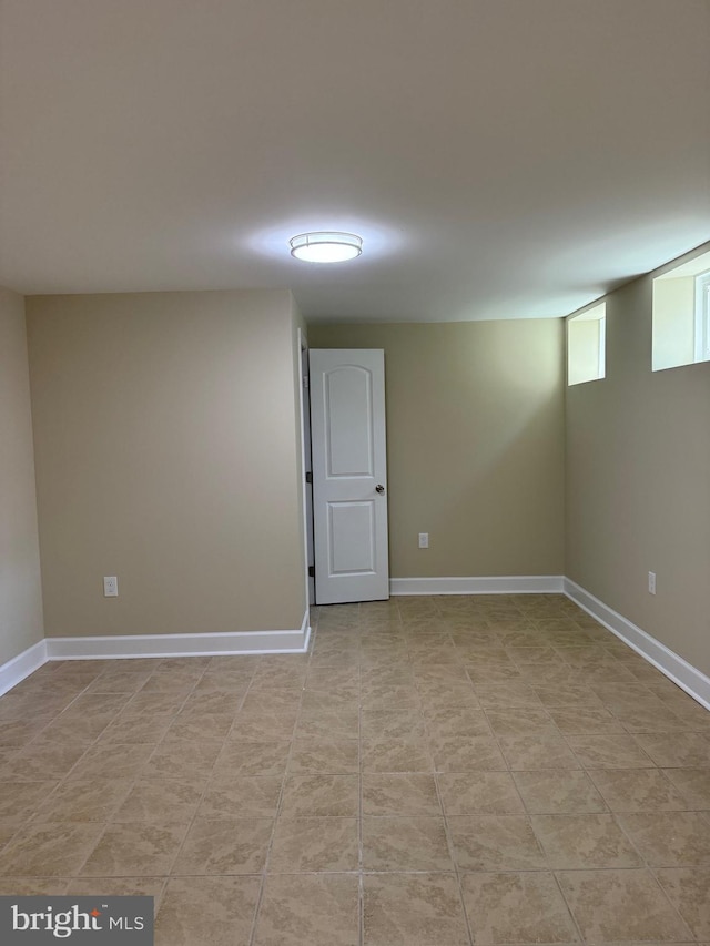18820 Kerill Rd, Triangle, VA 22172 - empty room featuring baseboards