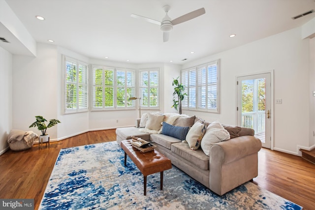 61 E Lake Dr, Annapolis, MD 21403 - living room with recessed lighting, a ceiling fan, visible vents, baseboards, and wood finished floors