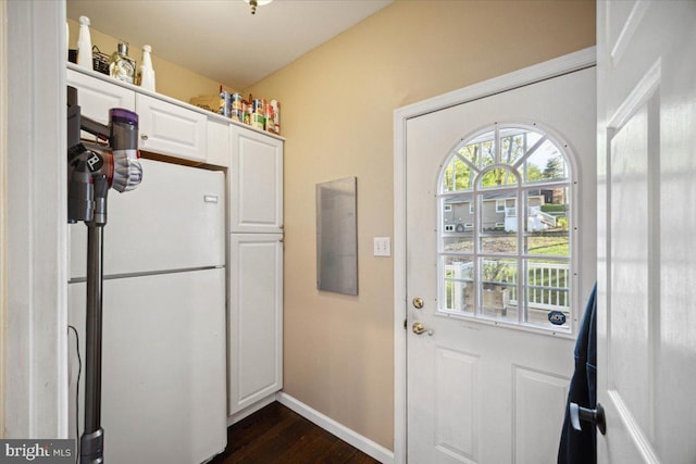 972 Smithbridge Rd, Glen Mills, PA 19342 - doorway to outside with baseboards and dark wood finished floors