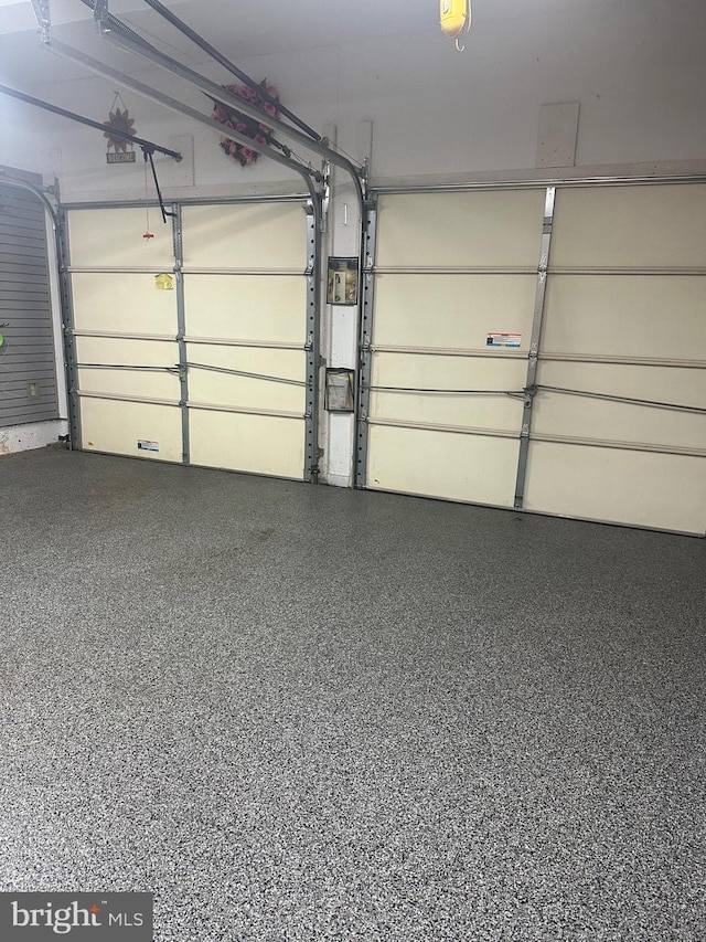 8219 Selwin Ct, Baltimore, MD 21237 - view of garage