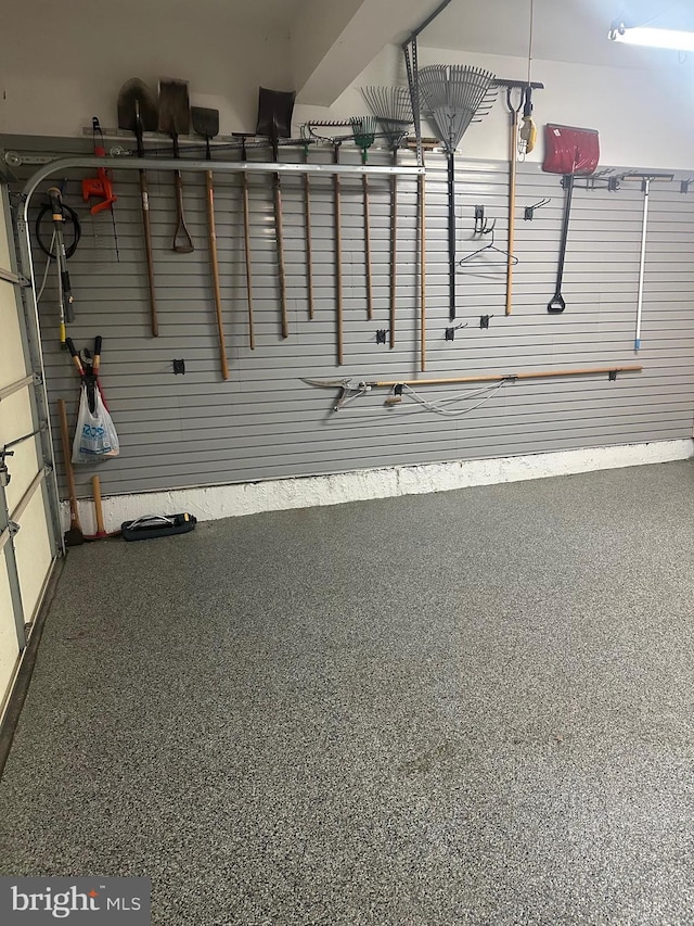 8219 Selwin Ct, Baltimore, MD 21237 - view of garage