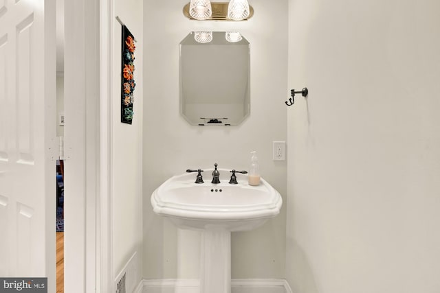808 Cameron St, Alexandria, VA 22314 - view of bathroom