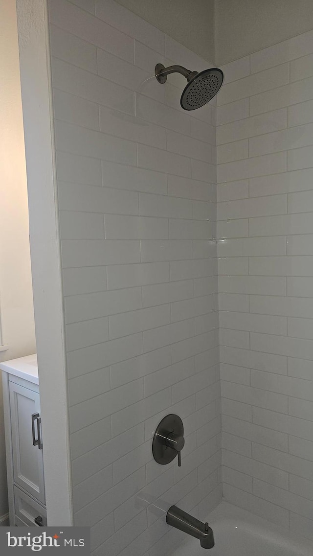 3563 Holmead Pl NW, Washington, DC 20010 - details featuring shower / bathing tub combination